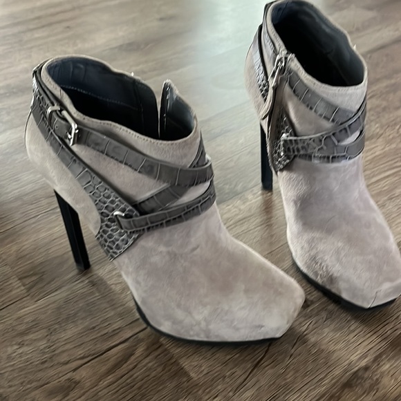 2015 Guess booties - Picture 6 of 6
